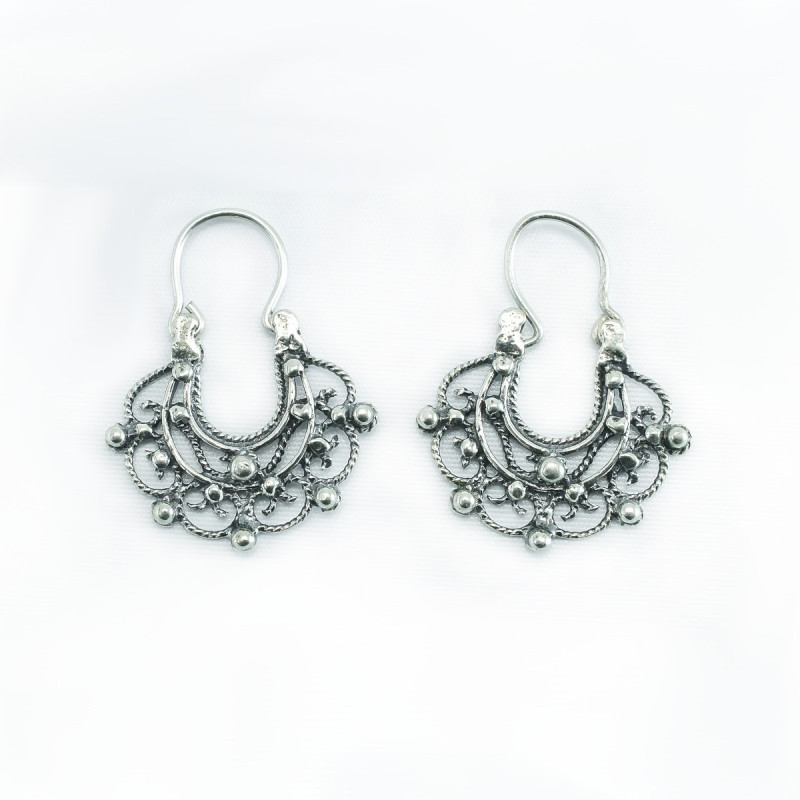 Argollas filigrana Botón charro plata de ley A/3 | 14,38 € | Joyería Flores Argollas filigrana Botón charro plata de ley A/3 | 14,38 € | Joyería Flores