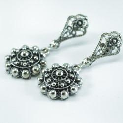 Pendientes largos botón charro plata FIA008-N | 37,38 € | Joyería Flores
