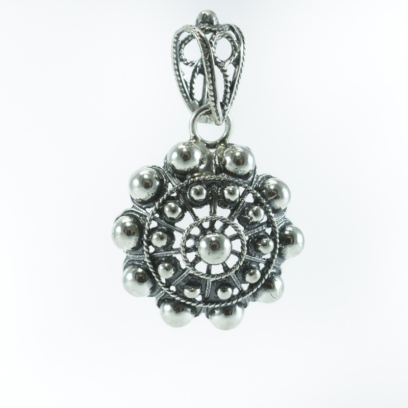Colgante Botón Charro en Plata de ley 009-N | 24,88 € | Joyería Flores Colgante Botón Charro en Plata de ley 009-N | 24,88 € | Joyería Flores
