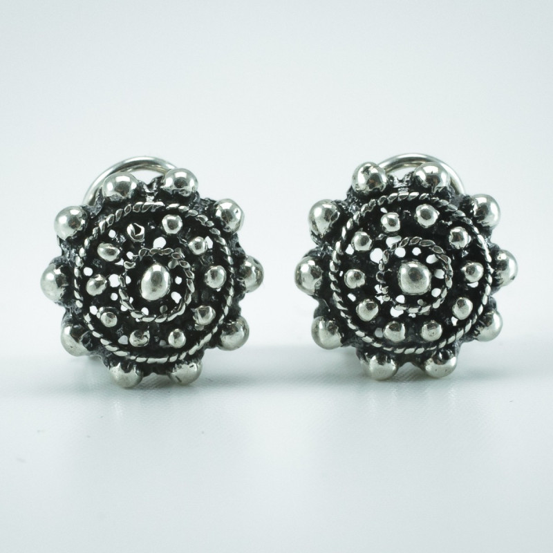 Pendientes Botón Charro en Plata de ley 009/OMEGA | 40,63 € | Joyería Flores Pendientes Botón Charro en Plata de ley 009/OMEGA | 40,63 € | Joyería Flores