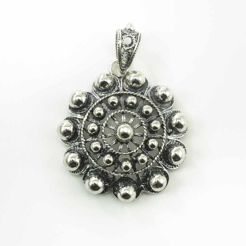 Colgante Botón Charro Plata de ley T311 | 36,88 € | Joyería Flores Colgante Botón Charro Plata de ley T311 | 36,88 € | Joyería Flores