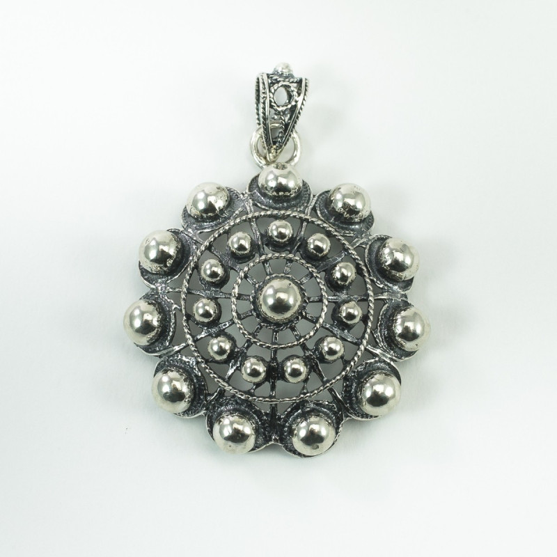 Colgante Botón Charro Plata de ley T313 | 56,13 € | Joyería Flores Colgante Botón Charro Plata de ley T313 | 56,13 € | Joyería Flores