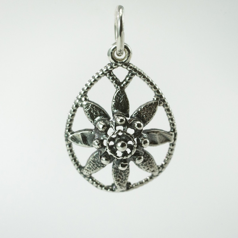 Colgante Flor Botón Charro en Plata de ley TF-61 | 8,13 € | Joyería Flores Colgante Flor Botón Charro en Plata de ley TF-61 | 8,13 € | Joyería Flores