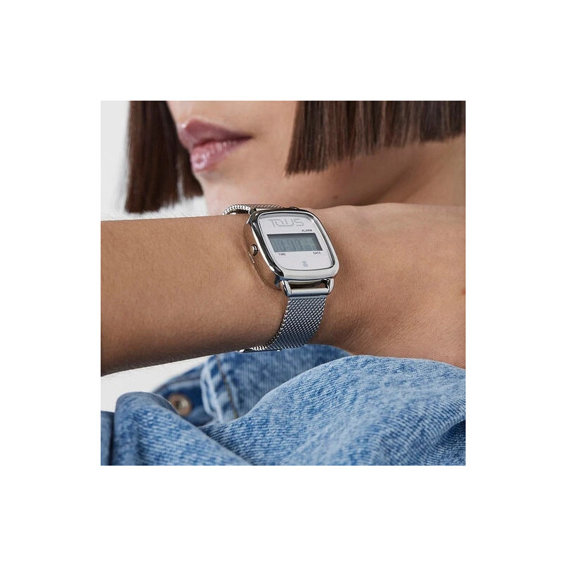 Reloj digital con brazalete de acero D-Logo