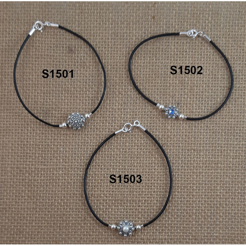 Pulsera Botón Charro Cuero Negra S1501 | 23,69 € | Joyería Flores Pulsera Botón Charro Cuero Negra S1501 | 23,69 € | Joyería Flores