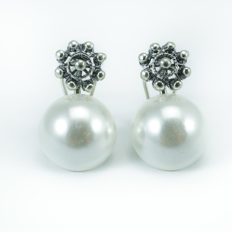 Pendientes botón charro perla plata SHELL/1A | 22,37 € | Joyería Flores Pendientes botón charro perla plata SHELL/1A | 22,37 € | Joyería Flores