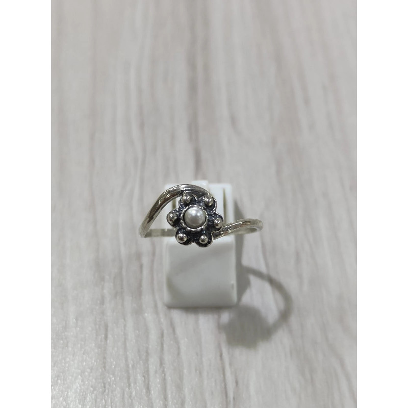Anillo Botón Charro Perla plata de ley BCSF48N | 11,13 € | Joyería Flores Anillo Botón Charro Perla plata de ley BCSF48N | 11,13 € | Joyería Flores