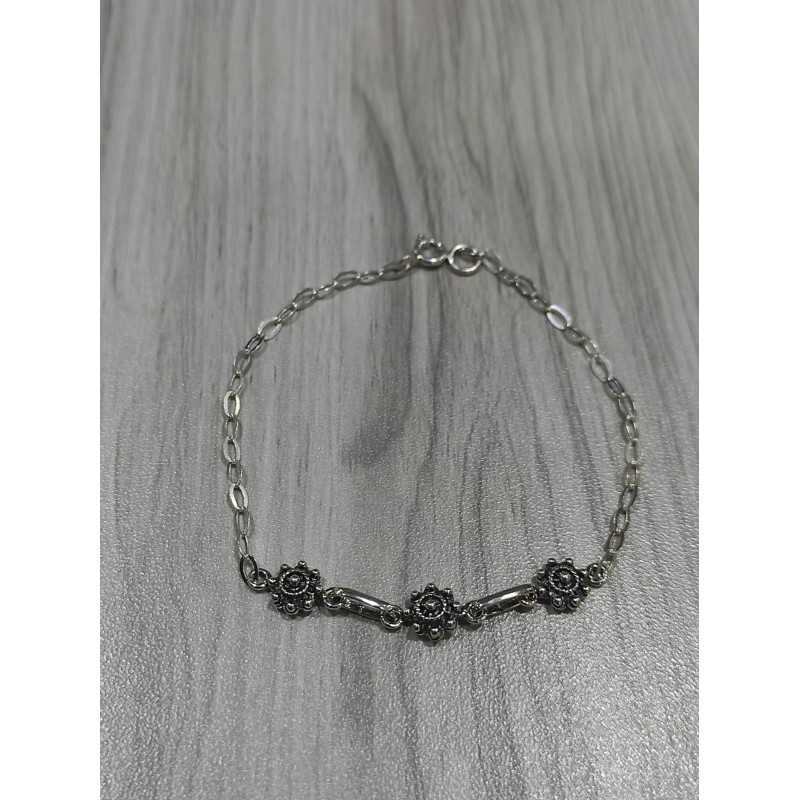 Pulsera Botón Charro Plata de Ley 3 botones 001-3 | 16,13 € | Joyería Flores Pulsera Botón Charro Plata de Ley 3 botones 001-3 | 16,13 € | Joyería Flores
