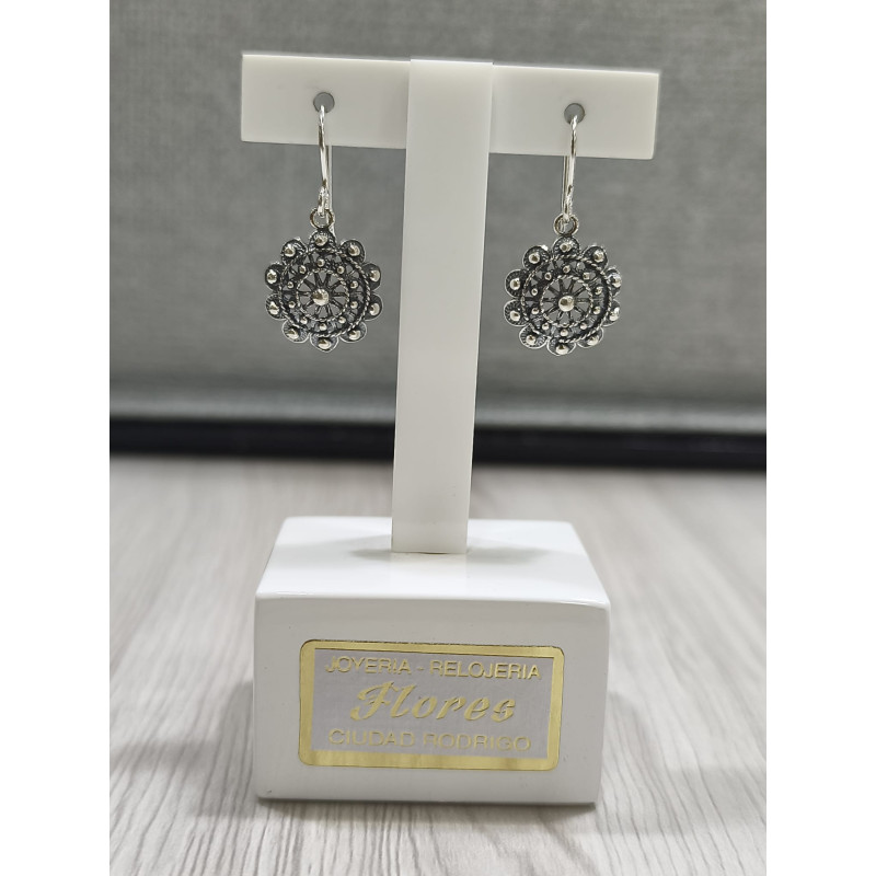 Pendientes largos botón charro en plata HP007-DK | 19,37 € | Joyería Flores Pendientes largos botón charro en plata HP007-DK | 19,37 € | Joyería Flores